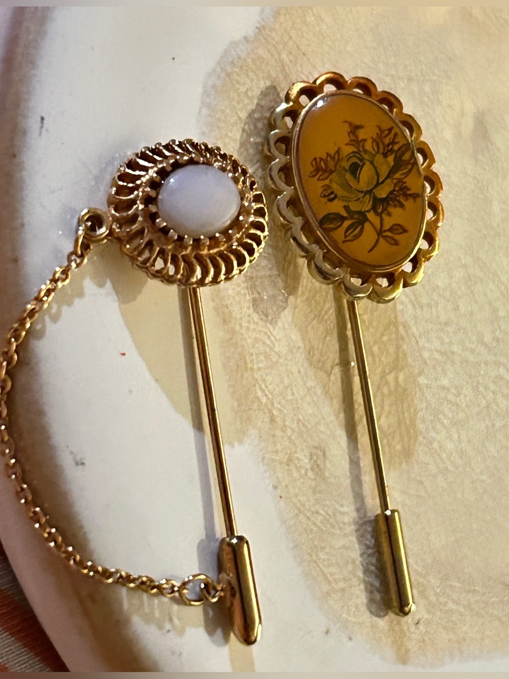 Round Floral Cameo Stick Pins Flower Bouquet & Gold Chain Clutch Attached
